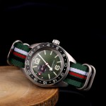 Mechanische Armbanduhr Vostok „Komandirskiye“