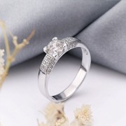������ Swarovski&reg; ������� 925 �������