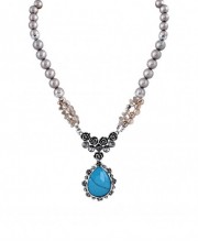 Halskette mit Anhänger von Pink Pearl